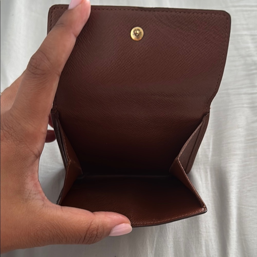 Louis Vuitton Brown Monogram Elise Trifold Unisex Wallet - Picture 3 of 7